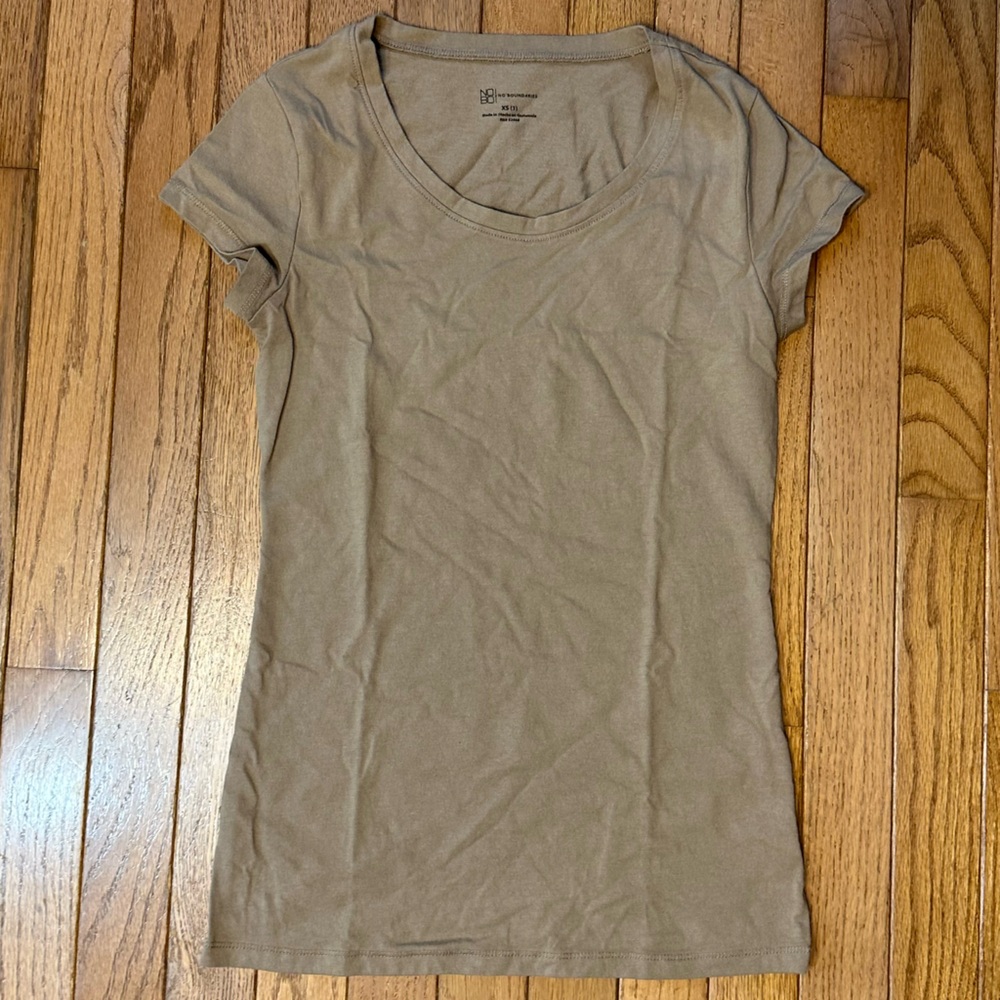 Brown tshirt